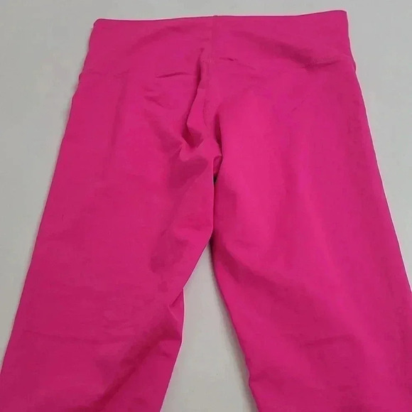 SET TLC Sports Bra in Terez Pink and TLC Leggings in Terez Pink - Picture 14 of 15